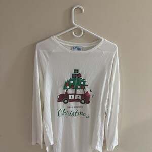Christmas Countdown Long Sleeve Top - Santa and Christmas Tree Car White Shirt